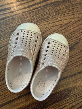 Native Kids Glitter Slip-On Clog Sneakers - Rose Gold